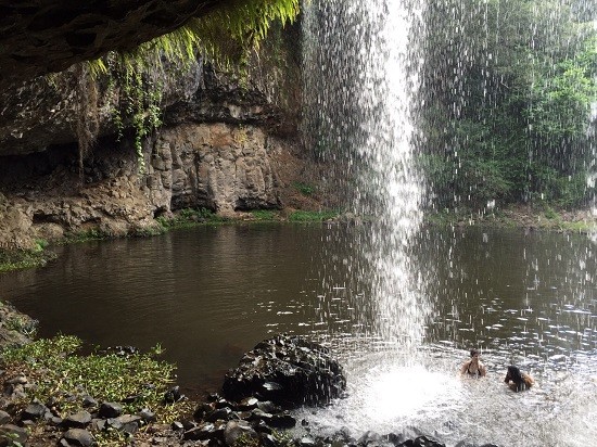 melo more australia falls